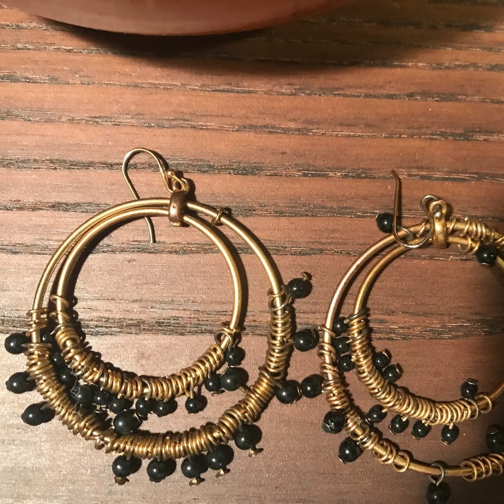 Black & Gold Dangle earings